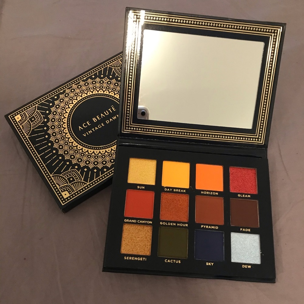 BNIB Ace Beaute Vintage Dawn Palette